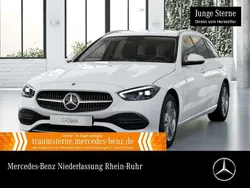 Weiß Gebraucht 2024 Mercedes C300e Avantgarde Limousine | 37.490 €