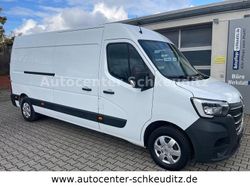 Weiß Gebraucht 2021 Renault Master Komfort Van / Kleinbus | 25.991 € (Teuer)