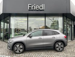 Grau Gebraucht 2025 Mercedes GLA200 Night SUV | 39.450 € (Fairer Preis)