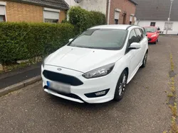 Weiß Gebraucht 2017 Ford Focus ST-Line Kombi | 9.800 € (Guter Preis)