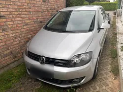 Grau Gebraucht 2011 VW Golf Plus Cross Van / Kleinbus | 7.750 € (Fairer Preis)
