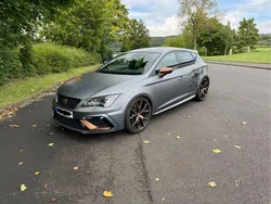Grau Gebraucht 2018 Cupra Leon Limousine | 31.000 € (Teuer)