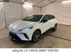 Weiß Gebraucht 2023 MG MG4 EV Luxury Kleinwagen | 18.350 € (Guter Preis)
