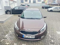 Gebraucht 2013 Kia Ceed DREAM-TEAM Edition Kleinwagen | 7.600 €