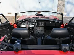 Rot Gebraucht 1975 MG B Cabrio | 13.800 €