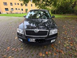 Schwarz Gebraucht 2008 Skoda Octavia Ambiente Limousine | 4.600 € (Teuer)