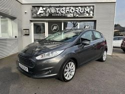Grau Gebraucht 2015 Ford Fiesta Titanium Limousine | 6.490 € (Fairer Preis)