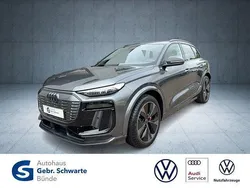 Grau Gebraucht 2025 Audi SQ6 e-tron Sport SUV | 81.470 € (Superpreis)