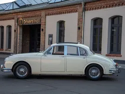 Weiß Gebraucht 1966 Jaguar MK II Limousine | 40.900 €