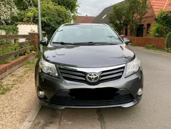 Grau Gebraucht 2014 Toyota Avensis Kombi | 7.700 € (Fairer Preis)