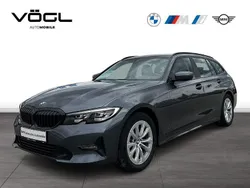 Grau Gebraucht 2020 BMW 320 Advantage Kombi | 25.880 € (Fairer Preis)