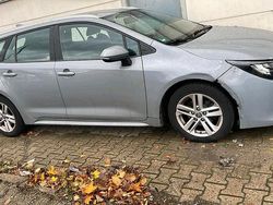 Grau Gebraucht 2020 Toyota Corolla Hybrid Kombi | 12.800 €