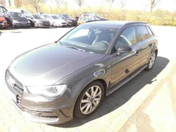 Grau Gebraucht 2016 Audi A3 Sportback S-Line Limousine | 10.890 € (Teuer)