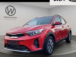 Rot Gebraucht 2024 Kia Stonic Vision SUV | 21.497 € (Etwas zu teuer)