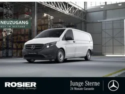 Weiss / arktikweiss Gebraucht 2023 Mercedes Vito Van / Kleinbus | 26.121 € (Guter Preis)