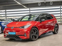 Kings red metallic/schwarz Gebraucht 2024 VW ID.3 GTX Kleinwagen | 44.930 €
