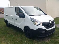 Weiß Gebraucht 2016 Renault Trafic Komfort Van / Kleinbus | 9.990 € (Fairer Preis)