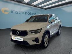Weiß Gebraucht 2024 Volvo XC40 Core SUV | 34.249 € (Guter Preis)