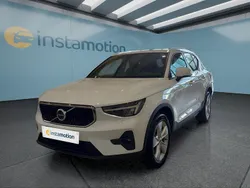 Weiß Gebraucht 2024 Volvo XC40 Core SUV | 34.699 € (Guter Preis)