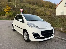Weiß Gebraucht 2012 Peugeot 107 Active Kleinwagen | 4.690 € (Etwas zu teuer)