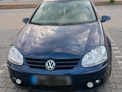 Blau Gebraucht 2006 VW Golf Limousine | 3.900 € (Etwas zu teuer)