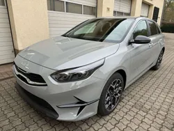 Wolfgrau metallic Neu 2025 Kia Ceed Limousine | 25.450 € (Fairer Preis)