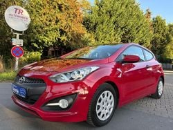 Rot Gebraucht 2012 Hyundai i30 Classic Coupé | 3.990 € (Etwas zu teuer)