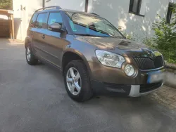 Braun Gebraucht 2011 Skoda Yeti SUV | 4.400 € (Guter Preis)