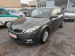 Grau Gebraucht 2010 Kia Ceed Sportswagon Kombi | 3.790 € (Fairer Preis)