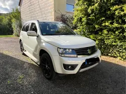 Weiß Gebraucht 2013 Suzuki Grand Vitara SUV | 9.650 € (Etwas zu teuer)