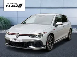 Silber (reflexsilber metallic) Gebraucht 2023 VW Golf VIII GTI Clubsport Limousine | 34.990 € (Fairer Preis)