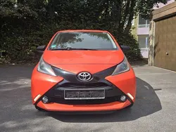 Orange Gebraucht 2014 Toyota Aygo Kleinwagen | 5.800 € (Fairer Preis)
