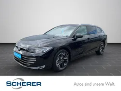 Grenadillschwarz metallic Gebraucht 2024 VW Passat Elegance Kombi | 44.500 € (Superpreis)