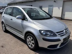 Silber Gebraucht 2006 VW Golf Plus Comfortline Van / Kleinbus | 2.399 € (Teuer)