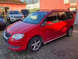 Rot Gebraucht 2010 VW Touran Trendline Van / Kleinbus | 3.998 € (Fairer Preis)