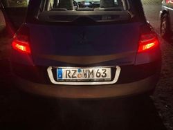 Grau Gebraucht 2008 Renault Mégane II Authentique Limousine | 1.300 € (Fairer Preis)