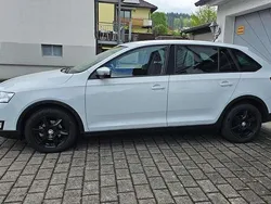 Weiß Gebraucht 2015 Skoda Rapid ScoutLine Kombi | 6.200 € (Guter Preis)