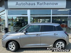 Silber Neu 2025 Suzuki Swift Comfort Limousine | 22.250 €