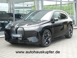 Saphirschwarz Gebraucht 2023 BMW iX Sport Line SUV | 68.400 € (Fairer Preis)