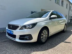 Weiß Gebraucht 2021 Peugeot 308 Allure Kombi | 10.999 € (Guter Preis)