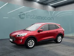 Rot Gebraucht 2022 Ford Kuga Titanium SUV | 25.023 € (Guter Preis)