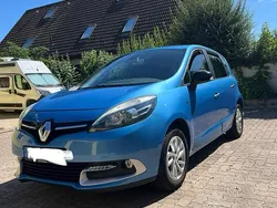 Blau Gebraucht 2015 Renault Scénic III Van / Kleinbus | 6.999 €
