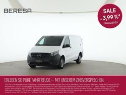 Weiß Gebraucht 2024 Mercedes Vito Van / Kleinbus | 32.106 € (Fairer Preis)