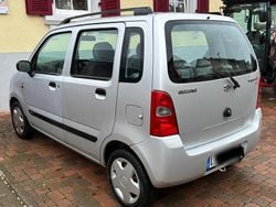 Silber Gebraucht 2004 Suzuki Wagon R+ Van / Kleinbus | 700 € (Guter Preis)