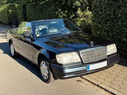 Schwarz Gebraucht 1996 Mercedes E220 Cabrio | 12.900 €