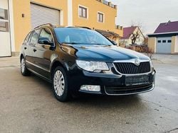 Schwarz Gebraucht 2013 Skoda Superb Ambition Kombi | 8.200 € (Fairer Preis)
