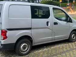 Grau Gebraucht 2011 Nissan NV200 Van | 2.500 €