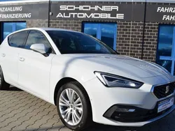 Weiß Gebraucht 2024 Seat Leon Style Limousine | 27.990 € (Fairer Preis)