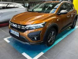 Orange Gebraucht 2023 Dacia Sandero Expression Kleinwagen | 16.990 € (Fairer Preis)