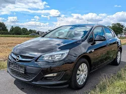 Schwarz Gebraucht 2015 Opel Astra Edition Limousine | 6.650 € (Guter Preis)